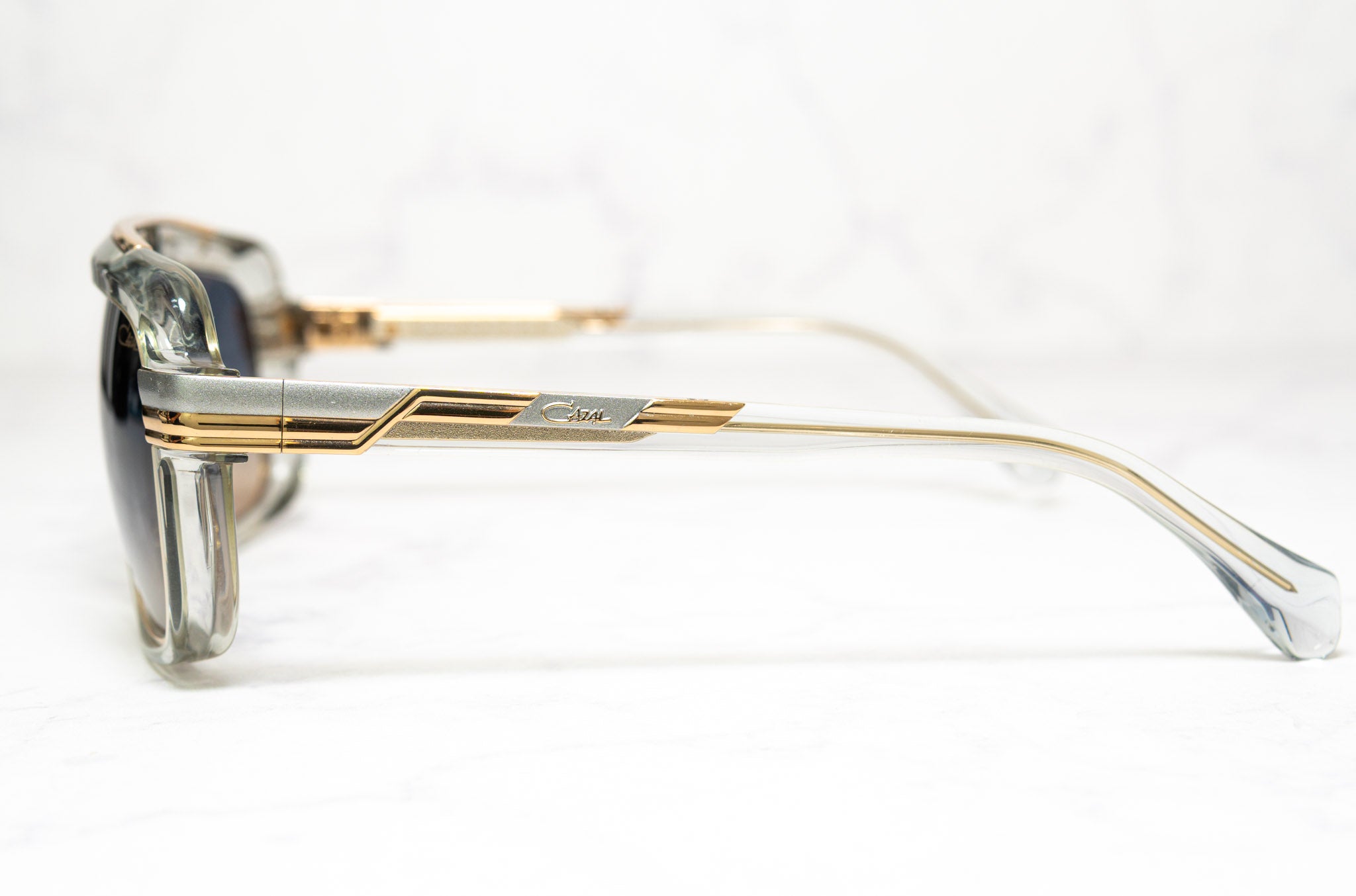 CAZAL 678